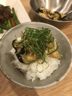 なすとじゃこの丼