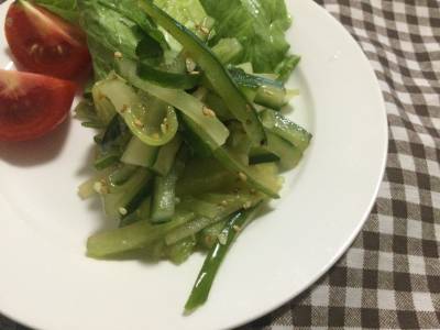 きゅうりのごま油あえ