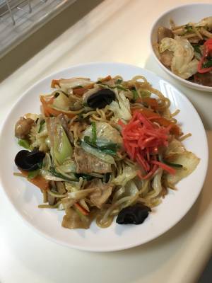 キャベツたっぷり焼きそば