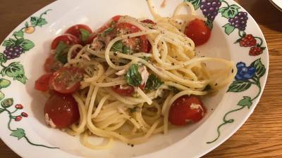 トマトとバジルの冷製パスタ