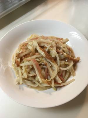 もやしと紅しょうがの炒め物