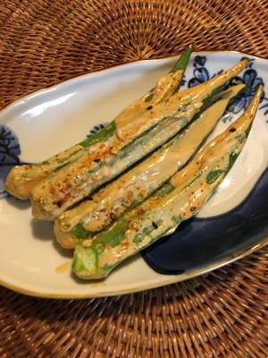 オクラのピリ辛マヨネーズ焼き