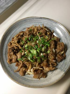 豚肉とえのきの梅みそ蒸し