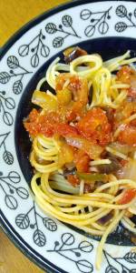 なすとトマトのパスタ