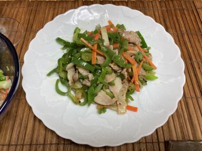 ピーマンと豚肉の黒こしょう炒め