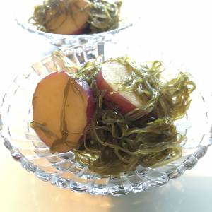 さつまいもと切り昆布の煮物