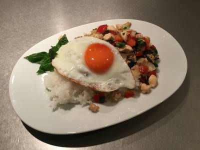 たっぷりバジルのガパオライス