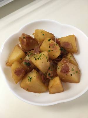 じゃがいもとベーコンの煮ころがし