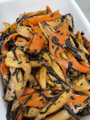 ごぼうとひじきのきんぴら