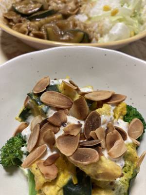 かぼちゃとブロッコリーのアーモンドサラダ