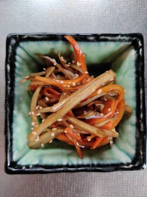 ごぼうとにんじんのきんぴら