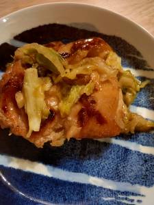 鶏とキャベツの塩蒸し焼き