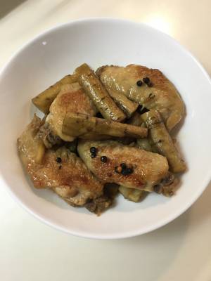ごぼうと手羽中の甘酢煮