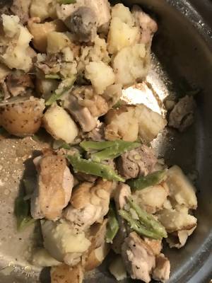 カリカリじゃがいもと鶏のソテー