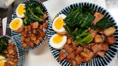 魯肉飯（ルーローファン）