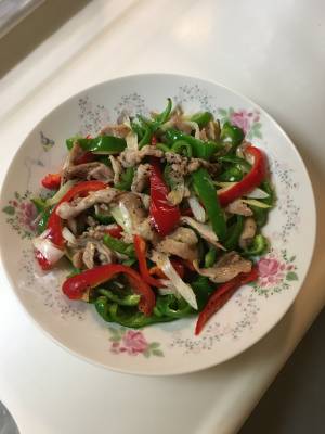 ピーマンと豚肉の黒こしょう炒め