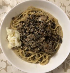 きのこソースのクリームパスタ