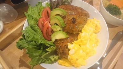 ロコモコメガ丼