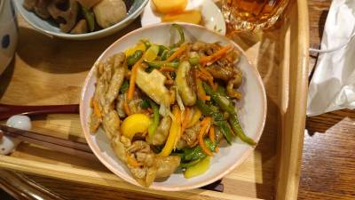 ピーマンと豚肉の黒酢炒め