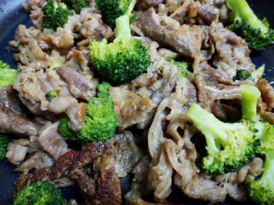 ブロッコリと牛肉のオイスターソース炒め