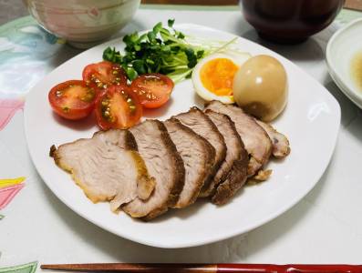 黒こしょう風味の焼き豚