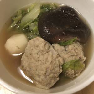 だしが決め手の鶏つくね鍋