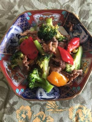 ブロッコリと牛肉のオイスターソース炒め