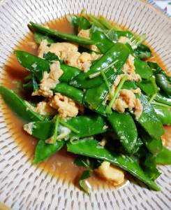 絹さやの卵とじ