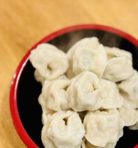 豚肉と白菜の水ギョーザ