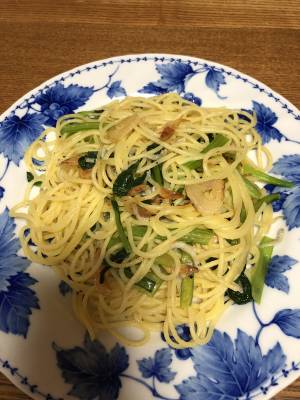 小松菜、ちりめんじゃこ、桜えびのパスタ
