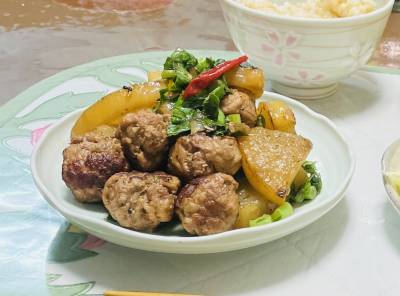 焼き大根と豚肉のスープ煮