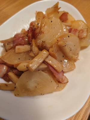かぶとベーコンのサッと炒め