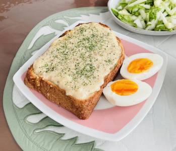 ソーセージオニオンディップトースト