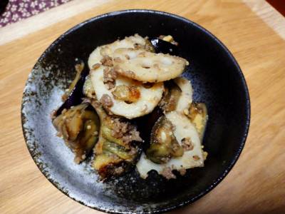 なすとれんこんの肉みそ炒め