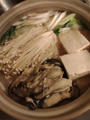 かきとねぎのみそ仕立て鍋