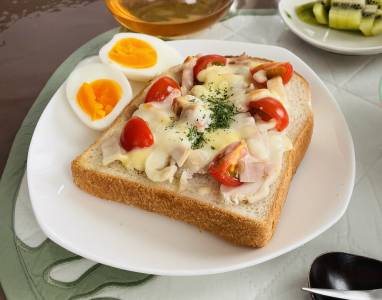 鶏むね肉のピザ仕立て