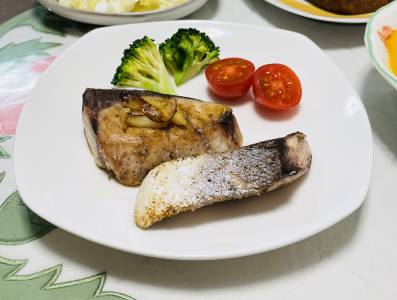 ぶりのにんにくこしょう焼き