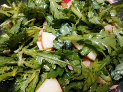 春菊とりんごのツナサラダ