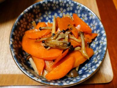 にんじんとしめじのきんぴら