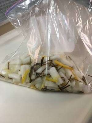 大根の柚子風味漬け
