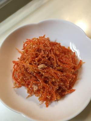 春にんじんの明太子バター炒め