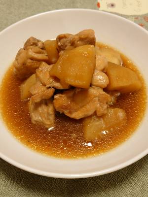 鶏肉とりんごのはちみつじょうゆ煮