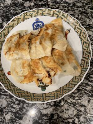 豚肉と白菜の水ギョーザ