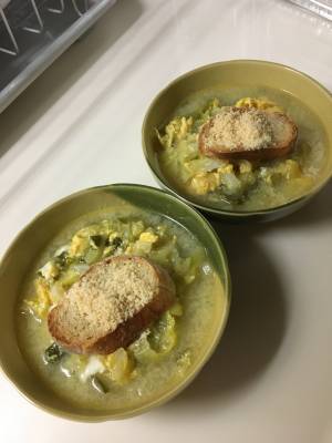 キャベツの卵スープ