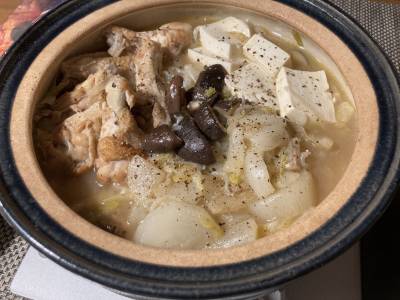 白菜と鶏手羽の塩鍋