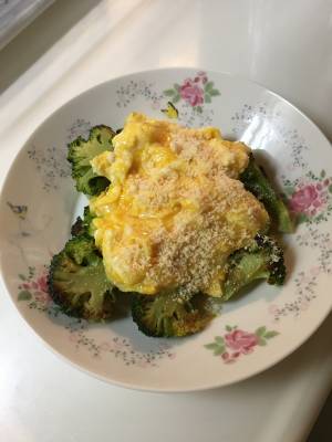 焼きブロッコリーのホットサラダ