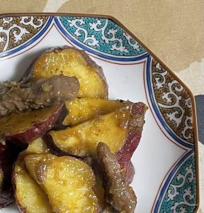 さつまいもと豚肉のバターじょうゆ焼き