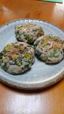 春菊入りつくね