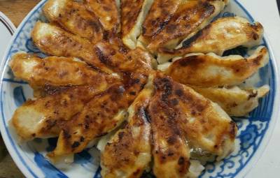 豚肉と白菜の水ギョーザ