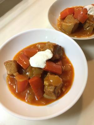 春にんじんと豚ロースのシチュー